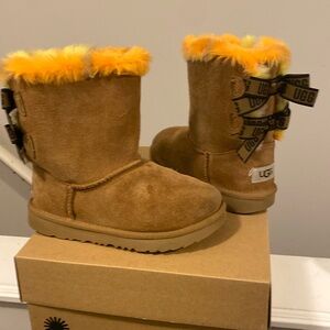 Used Girls UGG size 1